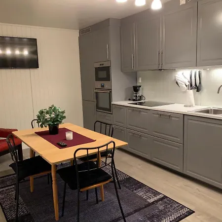 Crystal - Waterfront *