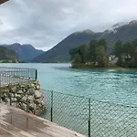 Crystal - Waterfront Stryn