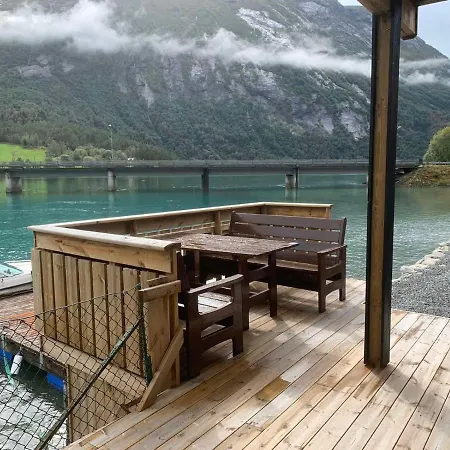 Crystal - Waterfront * Stryn